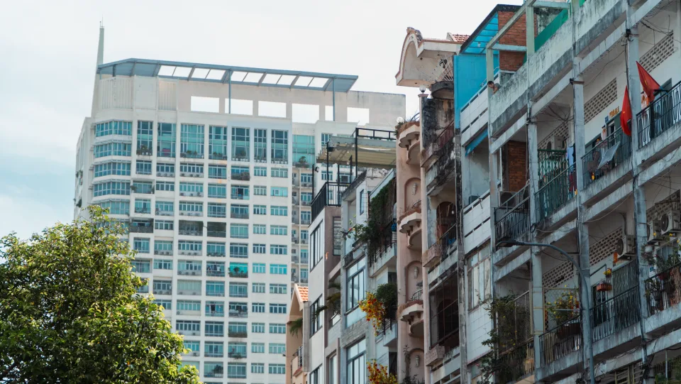 Nhà phố 1 trệt 2 lầu, hẻm xe hơi